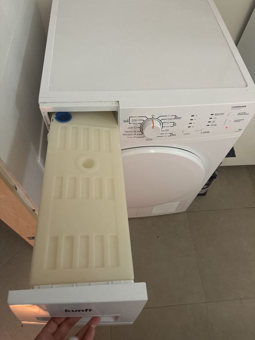 Máquina de secar roupa