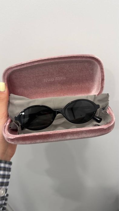 Очки солнцезащитные Miu Miu  13 000 грн