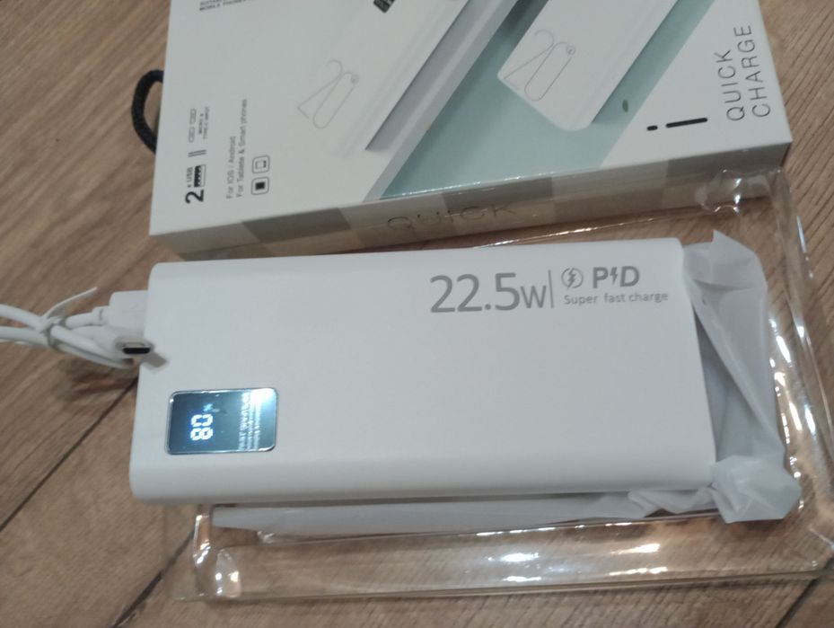 POWERBANK 20000mah/ 22,5w- Fast Charge/ Biały/ Czarny+kabelUSB-C