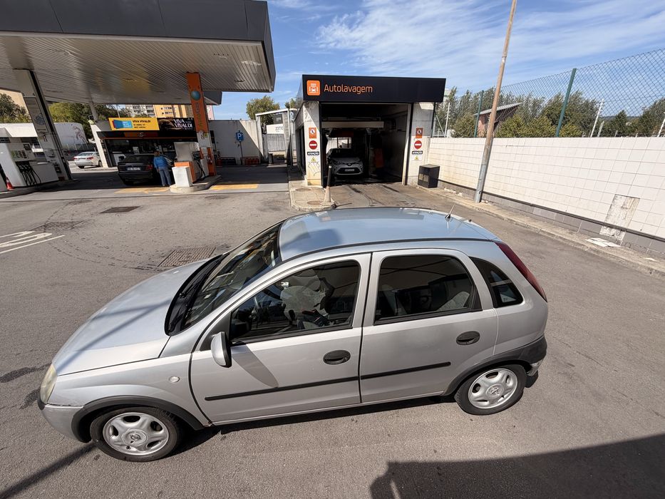 Opel Corsa 1.0 | 5 Portas | 174.567 km | Económico  Preço  negociável.