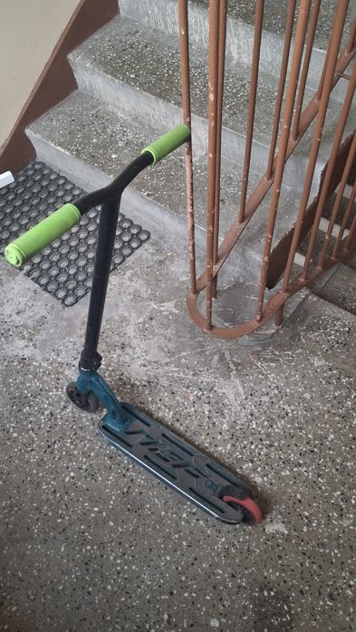 Hulajnoga MGP czarno-szara   deck 43cm