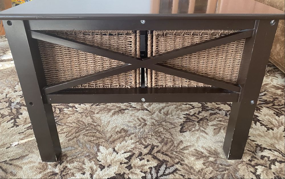 Stolik kawowy Jysk z koszykami