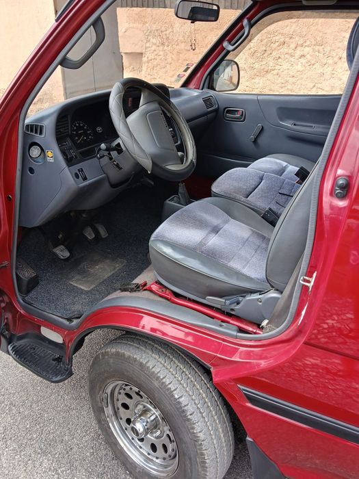 Vende Toyota HiAce