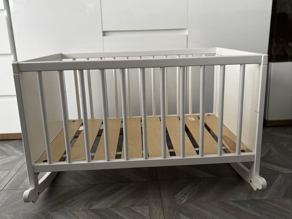 Biała  kołyska/ łóżeczko dziecięce
