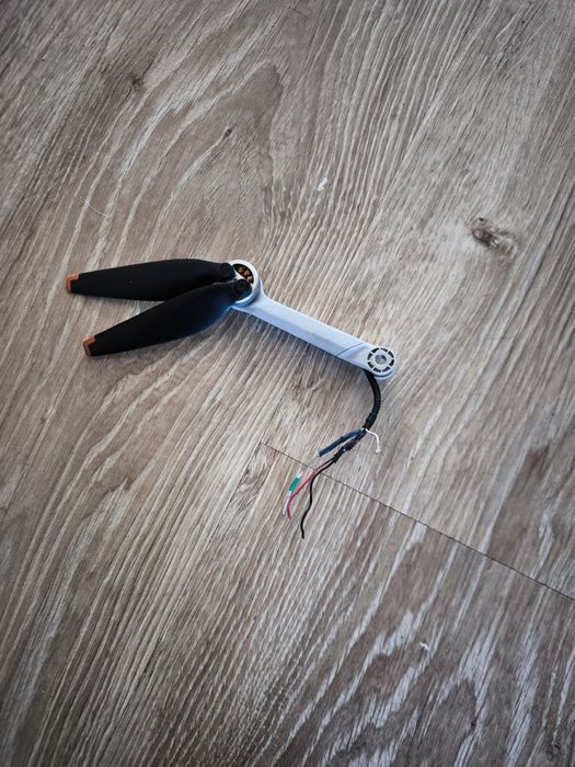 DJI mini 3 pro ramię lewe tylnie