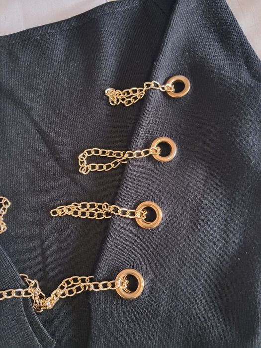 Camisola com correntes