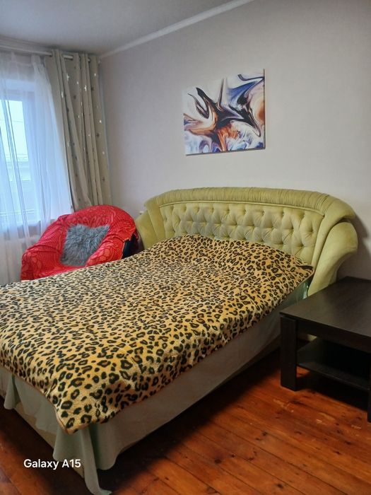 Сдам 1 кв ,центр,р-н 2 и 3 школы 6500гр