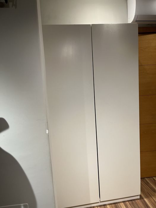 Roupeiro 2 portas Ikea
