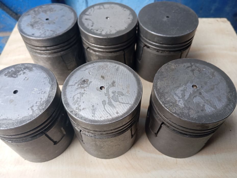 Поршень газ 52, 51 розміри 81.88; 83.5 комплект