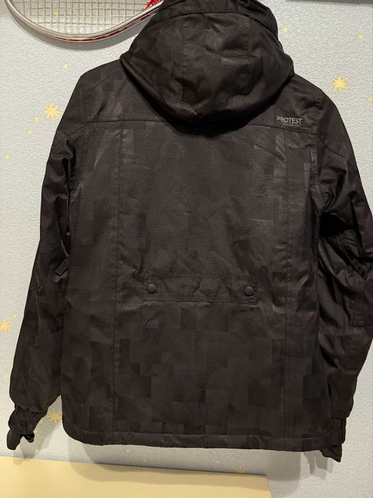 Лижна куртка Protest Techboardwear для зимових пригод!