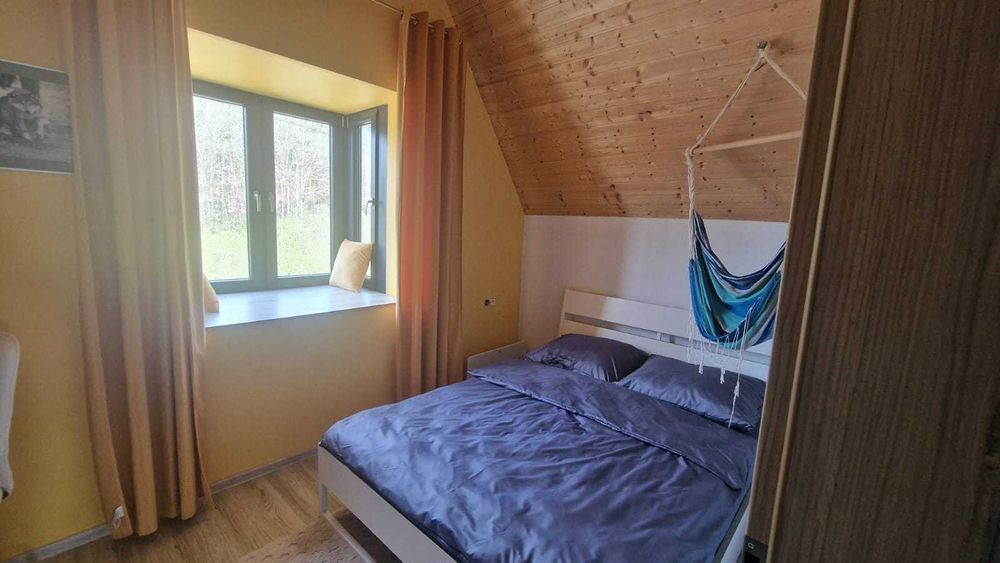 domek nad jeziorem z jaccuzi