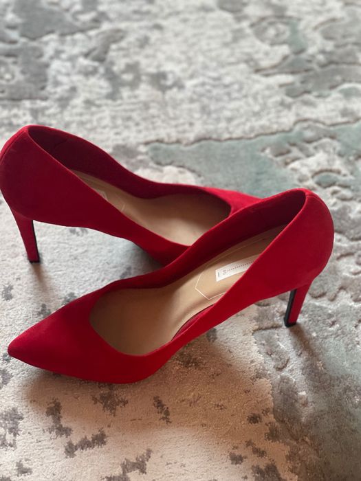 Туфлі на підборах Bershka