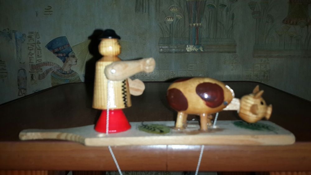 Різноманітні дитячі забавки