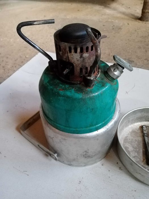 Продам бензиновий, туристичний таганок, пальник шмель.