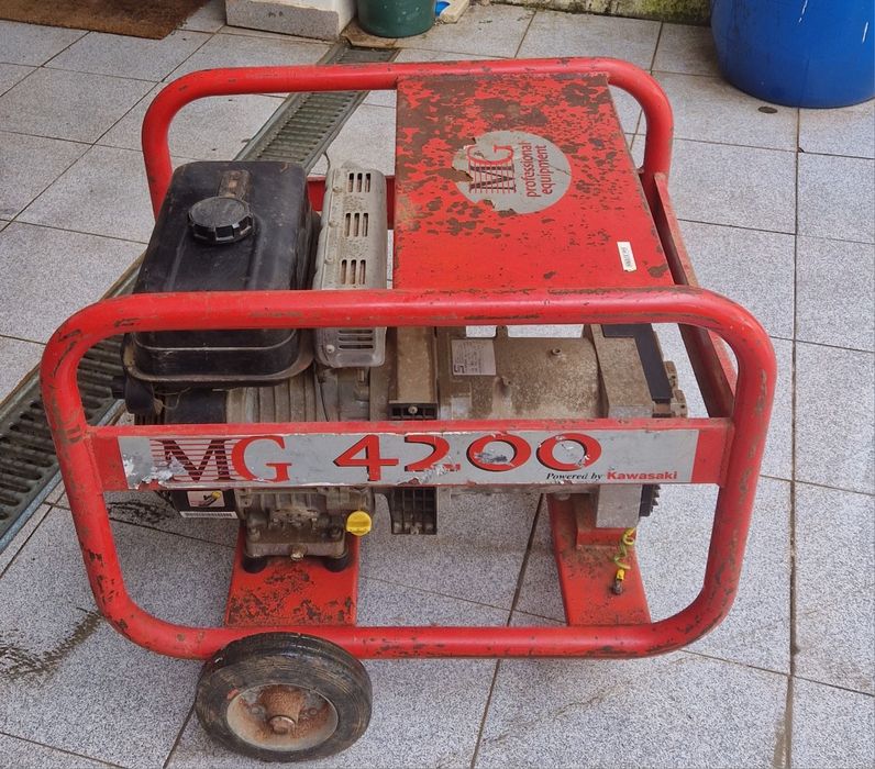 Gerador MG 4200 proficional
