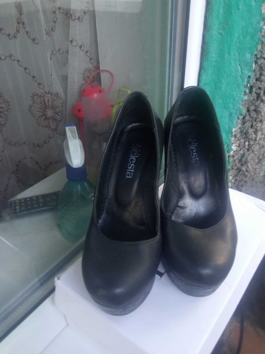 Продам туфли женские