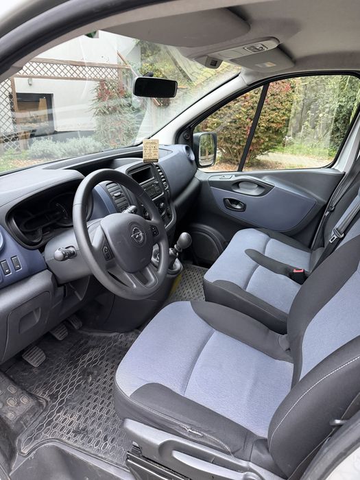 Opel Vivaro 1.6 BiTurbo 9os