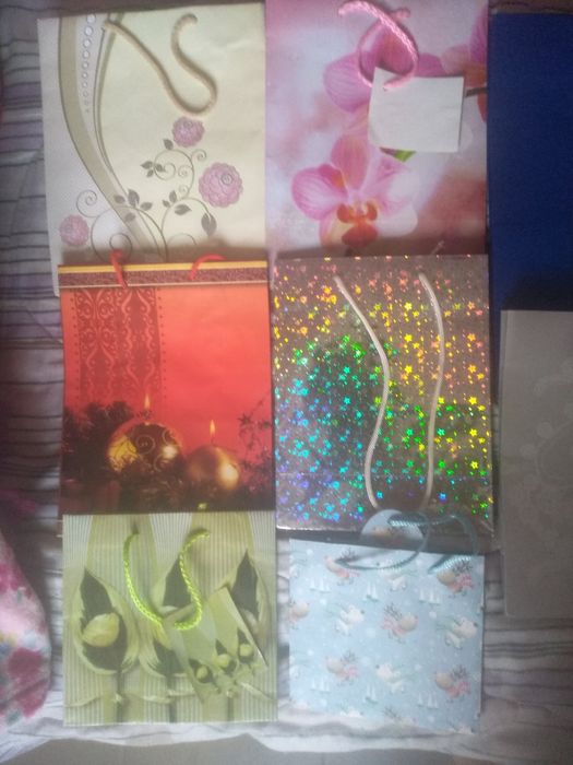 Пакети на подарунки