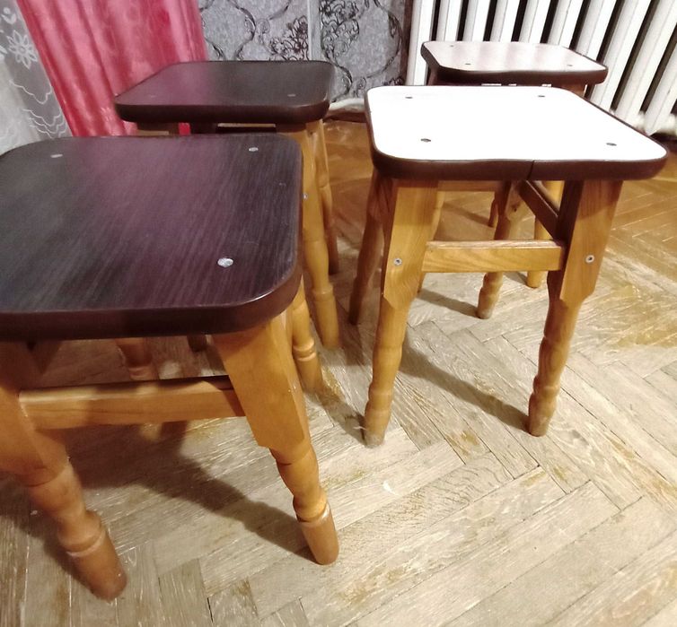 Продам Дерев’яні табуретки для кухні / Комплект табуреток (4 шт.)