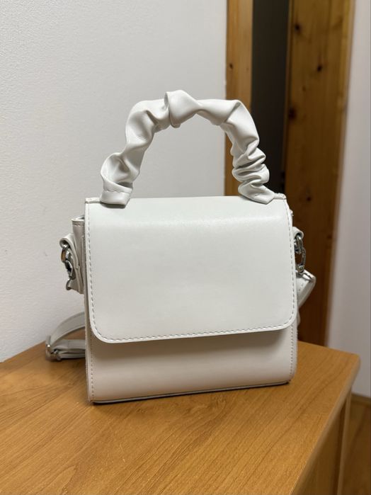 Жіноча сумка біла крос боді бренду likemood