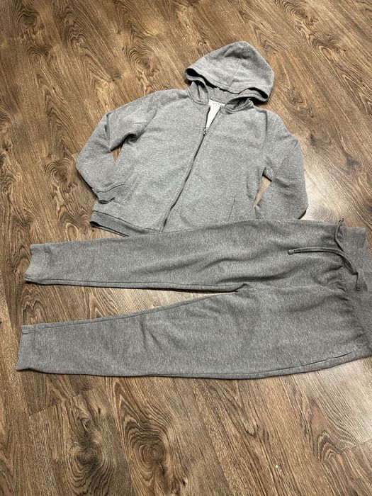 Спортивний костюм kiabi 146