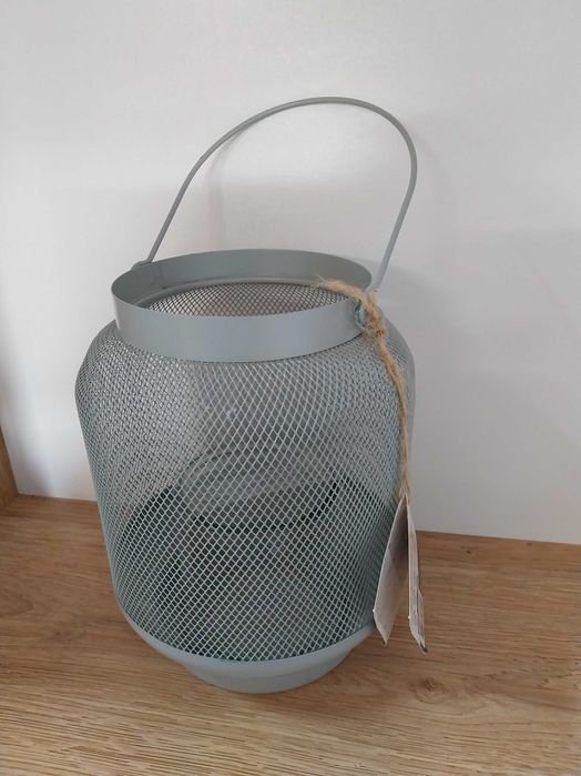 Lampion dekoracyjny ze szklanym wkładem 18 x 22 CM