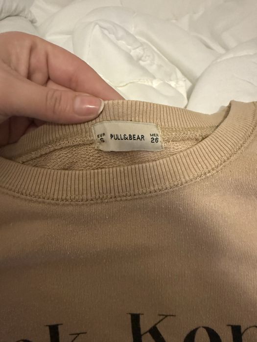 Sweatshirt Pull & Bear, tamanho S. Usada, em bom estado