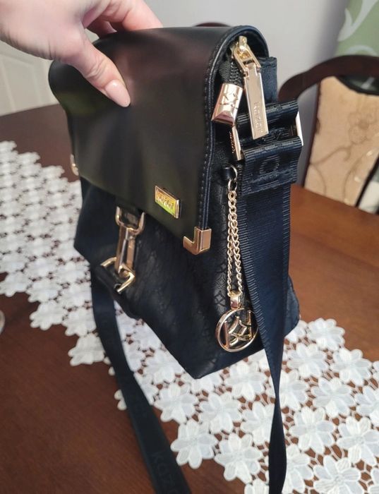 Listonoszka kazar czarna