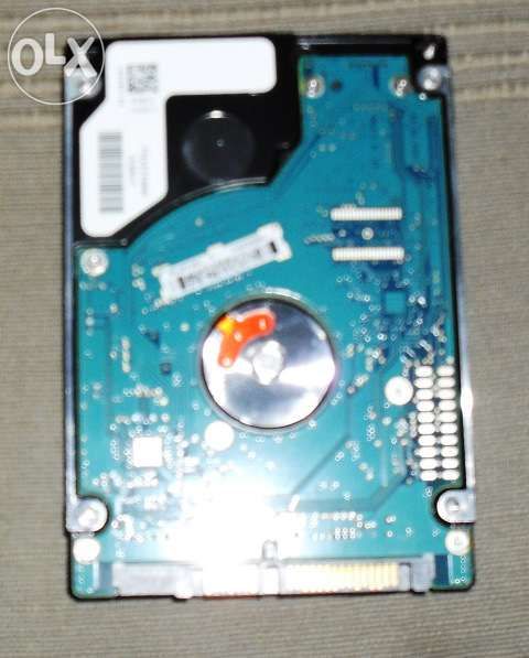 Disco rígido de 160 GB, 7200 RPM.