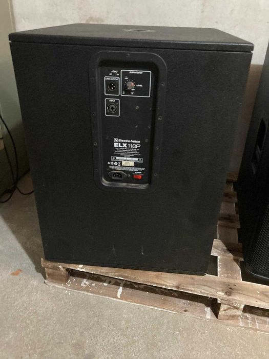 Sistema de PA Ativo Electro-Voice ELX 112P/118P
