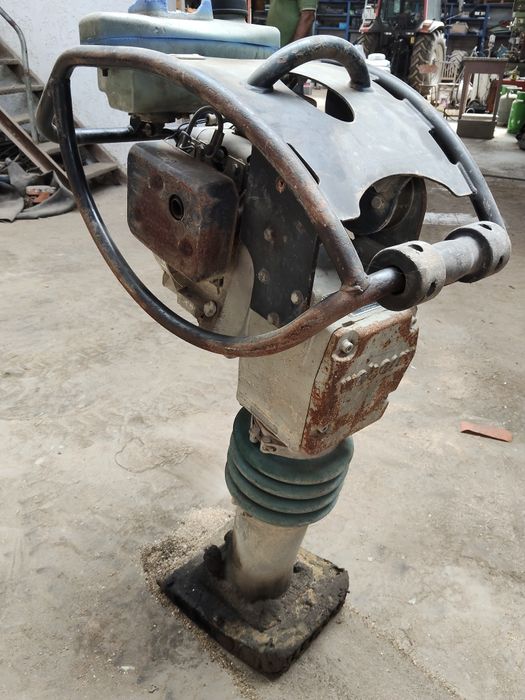 Saltitao compactador Robin