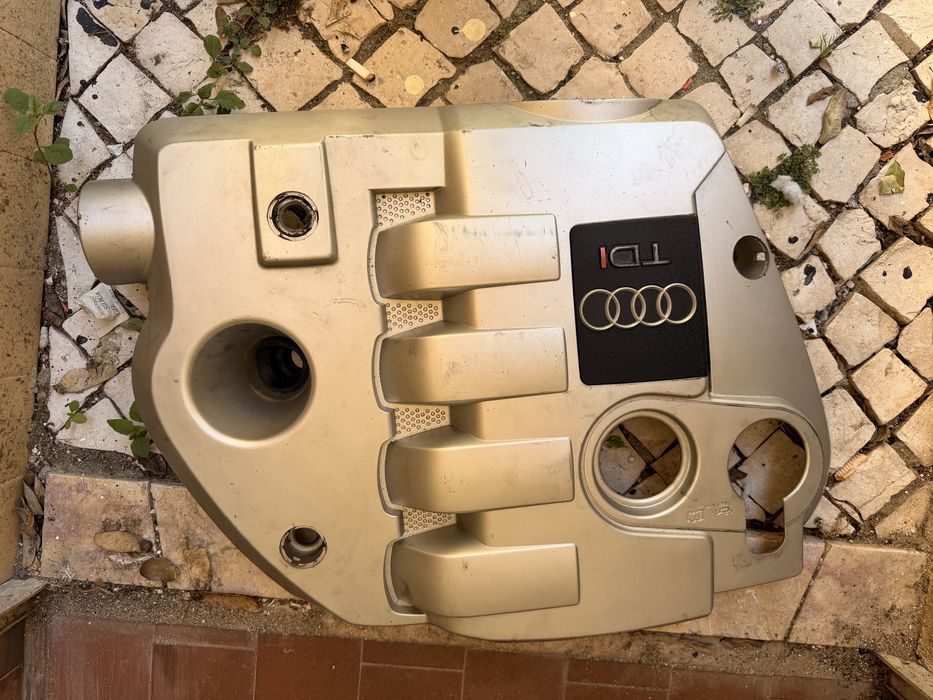Tampa de motor audi a4 b6