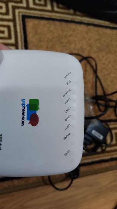 модем / Wi-Fi роутер ZTE ZXHN H108N в ідеальному стані. 

Якщо