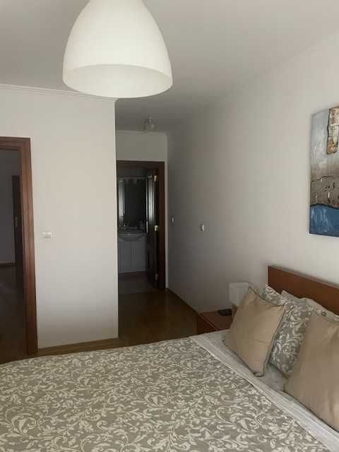 T3 Mobilado em Vialonga | 110 m² | 2 WC | Pronto a habitar