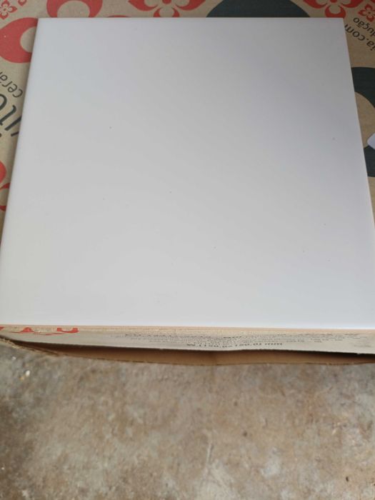 Azulejos branco 15x15 em caixa