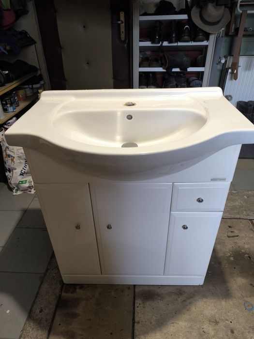 Sprzedam szafkę z umywalką 75 x 48