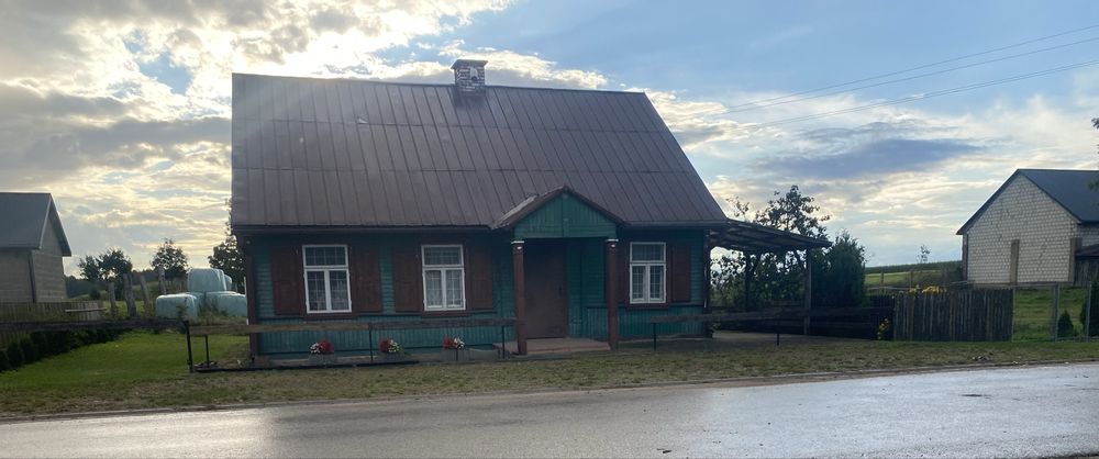 Sprzedam działkę z zabudowaniami
