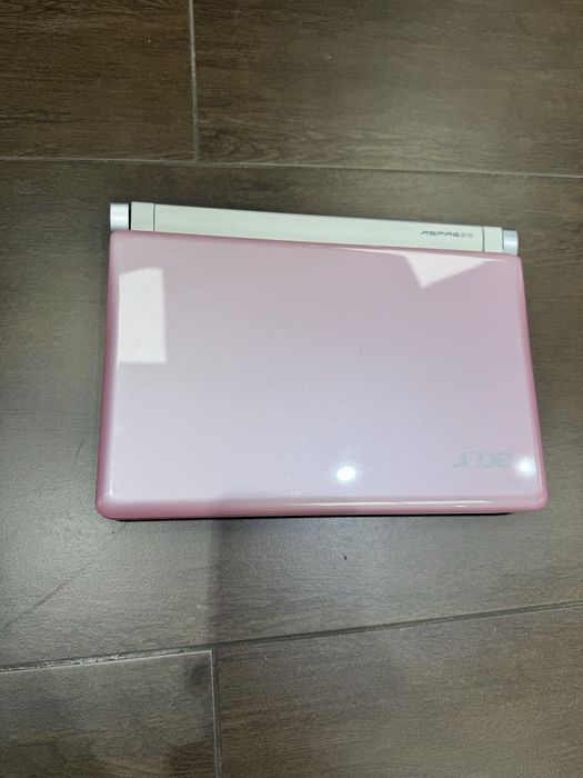 Нетбук ACER aspire one