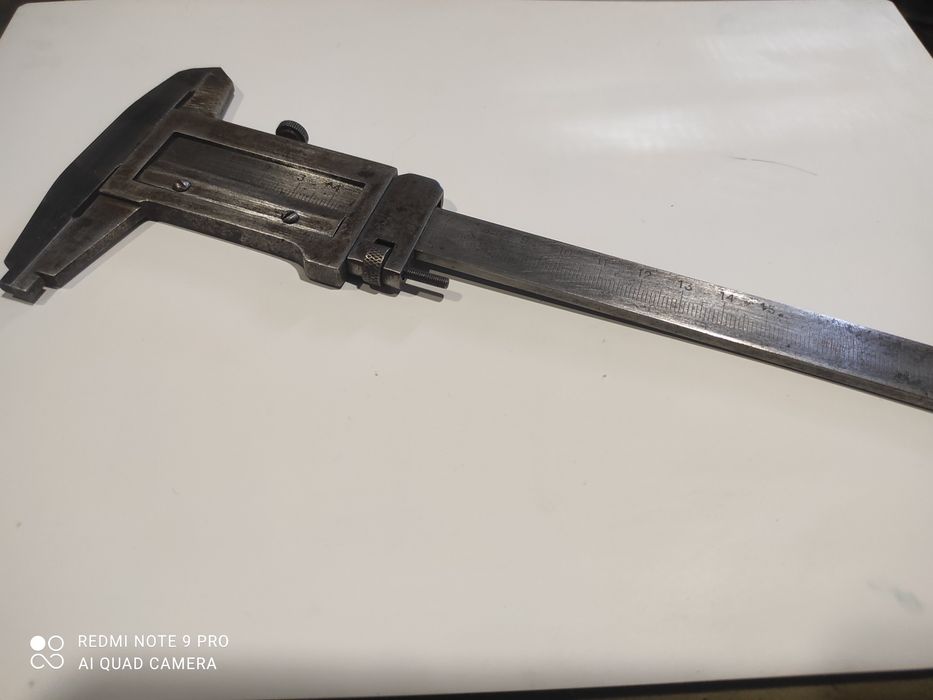 Штангель циркуль, вимірювальний пристрій