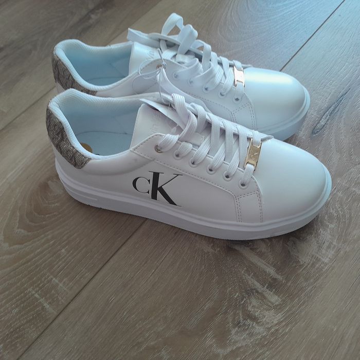 Женские кроссовки Calvin Klein р 38
