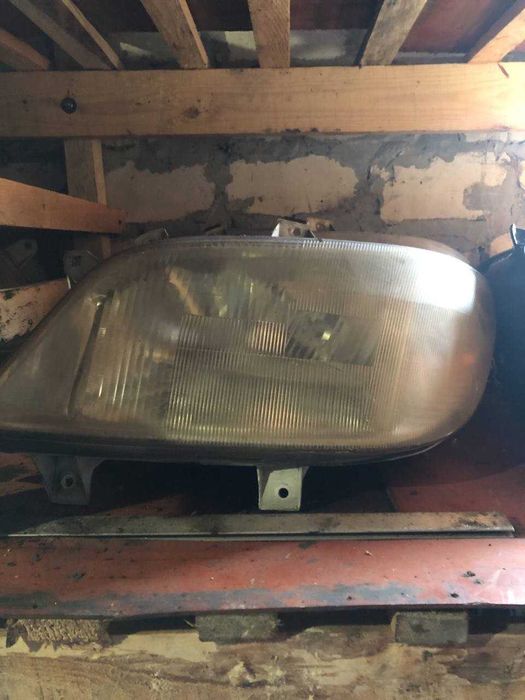Фара ліва Mercedes Sprinter 903 старого зразка