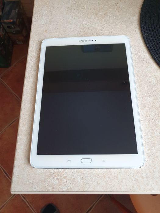 Samsung Galaxy S2 SM-T815