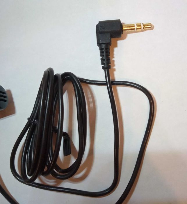Петличний мікрофон Sony від касетного плеєра Sony TCM-200DV