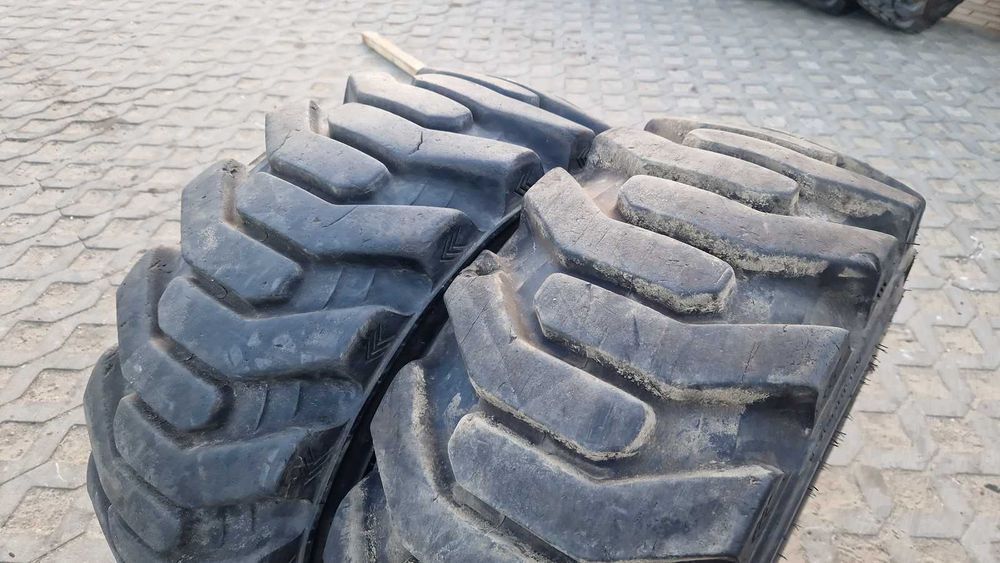 koła 12-16.5 12r16.5 305/70r16.5 Bobcat 99% 12PR 2018R bez napraw