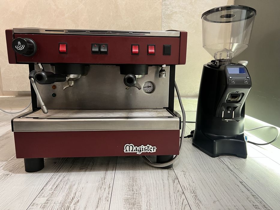 Професійна кавомашина+кавомолка