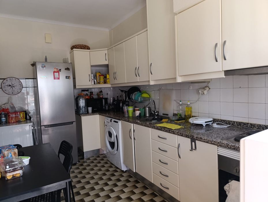 Quarto perto ao Corte Inglés