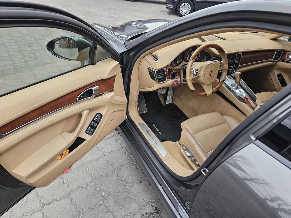 Porsche Panamera 2014 3.0 diesel 300 hp рестайл