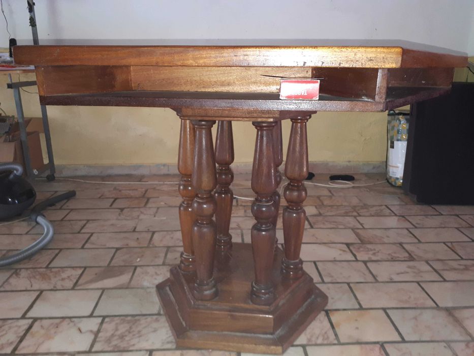 Mesa  de  jogo  hexagonal