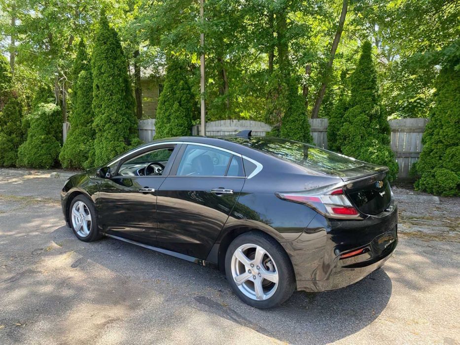 Chevrolet Volt LT      2017