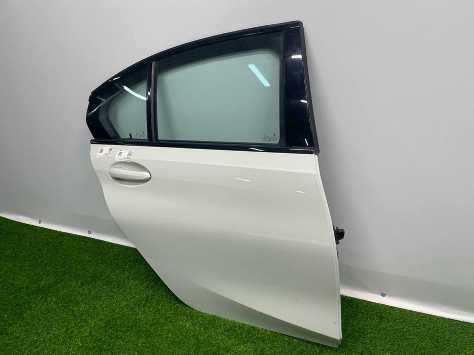 Bmw g20 двері задні праві